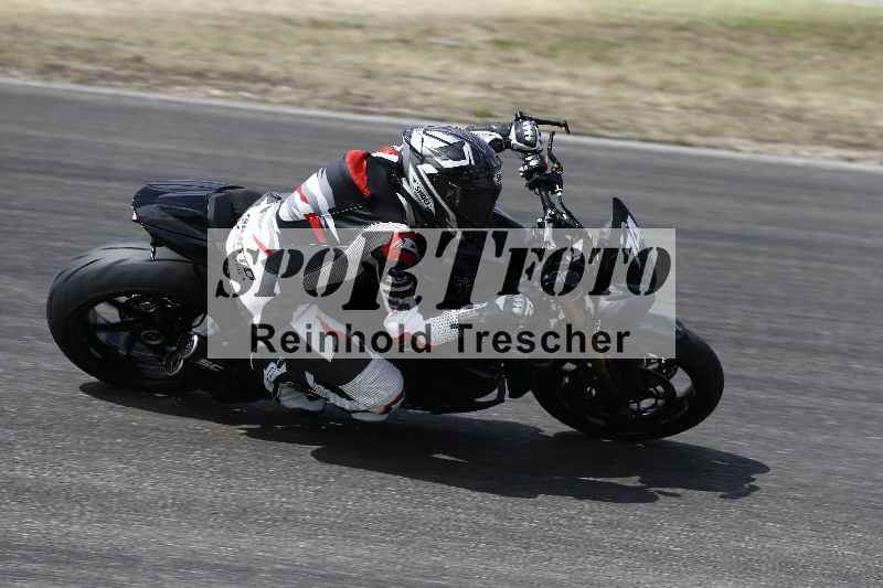 /21 17.06.2026  Ducati Schweiz Track Warmup ADR/Gruppe gelb/74